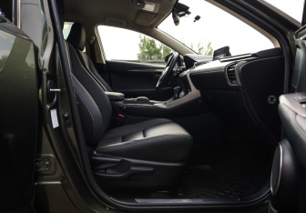 Подержанный автомобиль Lexus NX 2021 года (23 фото)