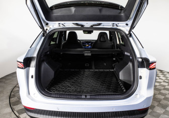 Подержанный автомобиль Omoda C7 2025 года (10 фото)