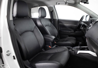 Подержанный автомобиль Peugeot 4008 2012 года (15 фото)