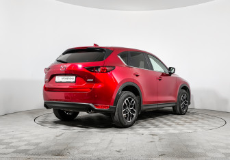 Подержанный автомобиль Mazda CX-5 2017 года (5 фото)