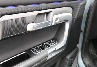 Подержанный автомобиль Jaecoo J7 2023 года (14 фото)