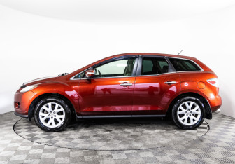 Подержанный автомобиль Mazda CX-7 2007 года (8 фото)