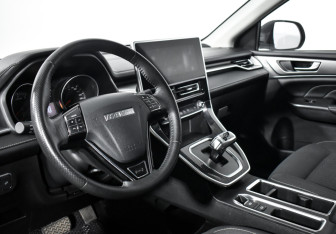 Подержанный автомобиль Haval M6 2023 года (9 фото)