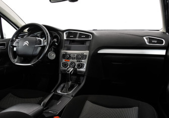 Подержанный автомобиль Citroen C4 Sedan 2018 года (9 фото)
