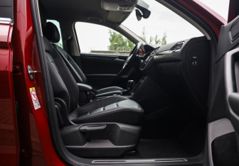 Подержанный автомобиль Volkswagen Tiguan 2018 года (28 фото)