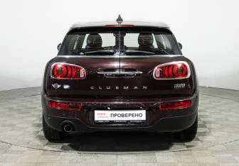 Подержанный автомобиль MINI Clubman Wagon 2016 года (6 фото)