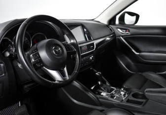 Подержанный автомобиль Mazda CX-5 2015 года (9 фото)
