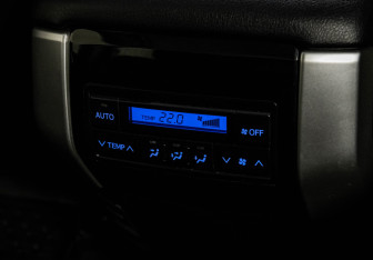 Подержанный автомобиль Toyota Land Cruiser Prado 2021 года (29 фото)