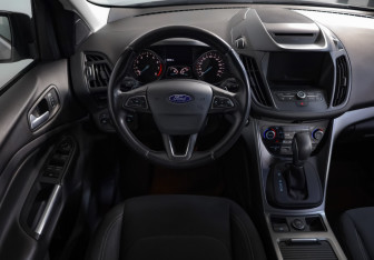 Подержанный автомобиль Ford Kuga 2017 года (9 фото)