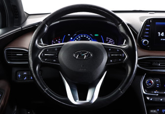 Подержанный автомобиль Hyundai Santa Fe 2018 года (13 фото)