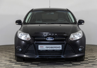 Подержанный автомобиль Ford Focus Hatchback 2012 года (2 фото)