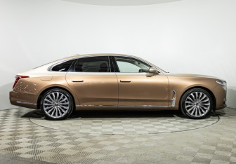 Подержанный автомобиль Hongqi H9 2023 года (4 фото)