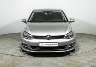 Подержанный автомобиль Volkswagen Golf Hatchback 2014 года (2 фото)