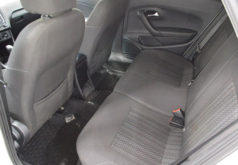 Подержанный автомобиль Volkswagen Polo Sedan 2015 года (11 фото)