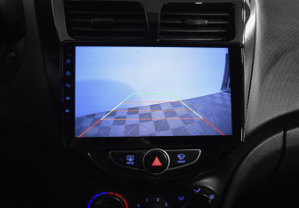 Подержанный автомобиль Hyundai Solaris Sedan 2013 года (15 фото)