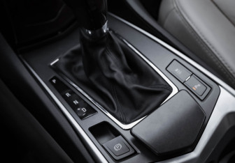 Подержанный автомобиль Cadillac SRX 2012 года (22 фото)