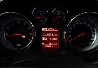 Подержанный автомобиль Opel Insignia Sedan 2014 года (12 фото)