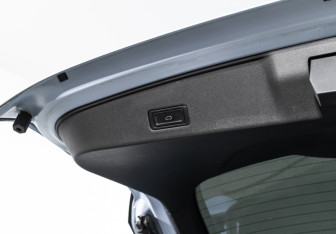 Подержанный автомобиль Omoda C5 2023 года (16 фото)