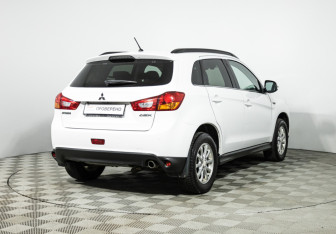 Подержанный автомобиль Mitsubishi ASX 2014 года (5 фото)