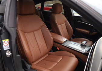 Подержанный автомобиль Audi A7 2020 года (25 фото)