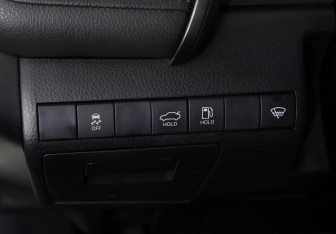 Подержанный автомобиль Toyota Camry Sedan 2021 года (20 фото)