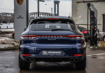 Подержанный автомобиль Porsche Macan 2019 года (6 фото)