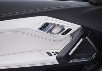 Подержанный автомобиль BMW Z4 Roadster 2020 года (29 фото)