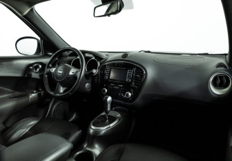 Подержанный автомобиль Nissan Juke 2013 года (9 фото)