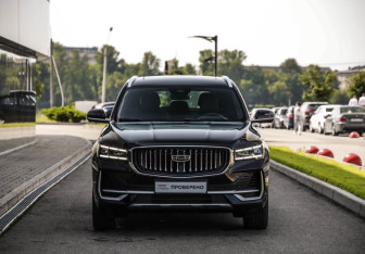 Подержанный автомобиль Geely Monjaro 2024 года (4 фото)