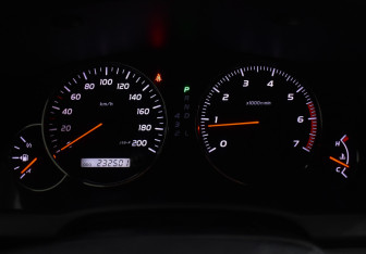 Подержанный автомобиль Toyota Land Cruiser Prado 2008 года (21 фото)