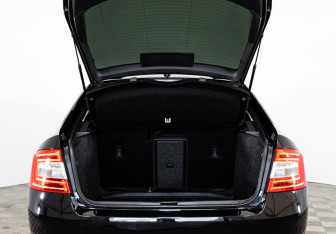 Подержанный автомобиль Skoda Octavia Liftback 2014 года (19 фото)