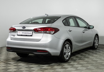 Подержанный автомобиль Kia Cerato Sedan 2019 года (5 фото)