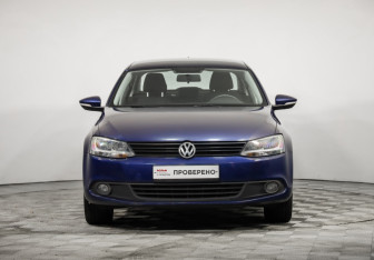 Подержанный автомобиль Volkswagen Jetta Sedan 2014 года (2 фото)