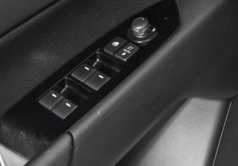 Подержанный автомобиль Mazda CX-5 2017 года (11 фото)