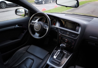 Подержанный автомобиль Audi A5 Coupe 2013 года (9 фото)