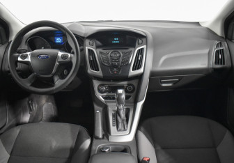 Подержанный автомобиль Ford Focus Hatchback 2014 года (13 фото)