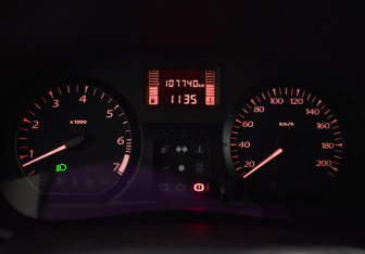 Подержанный автомобиль LADA (ВАЗ) Largus Wagon 2014 года (18 фото)