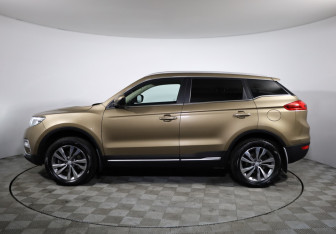 Подержанный автомобиль Geely Atlas 2020 года (8 фото)