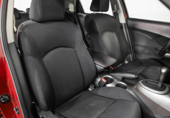 Подержанный автомобиль Nissan Juke 2012 года (19 фото)