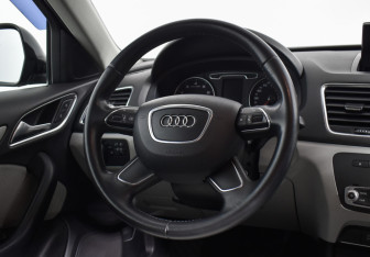 Подержанный автомобиль Audi Q3 2012 года (14 фото)