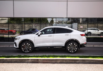 Подержанный автомобиль Geely Tugella 2024 года (8 фото)