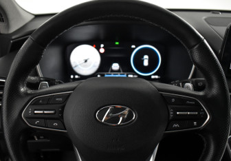 Подержанный автомобиль Hyundai Santa Fe 2021 года (17 фото)