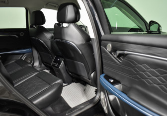 Подержанный автомобиль Voyah Free 2023 года (12 фото)