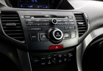 Подержанный автомобиль Honda Accord Sedan 2011 года (15 фото)