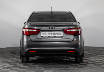 Подержанный автомобиль Kia Rio Sedan 2011 года (6 фото)