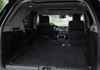 Подержанный автомобиль Land Rover Discovery 2019 года (33 фото)