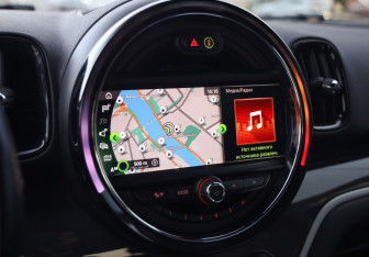 Подержанный автомобиль MINI Countryman 2018 года (16 фото)