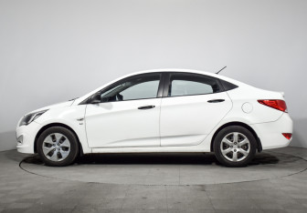 Подержанный автомобиль Hyundai Solaris Sedan 2015 года (8 фото)