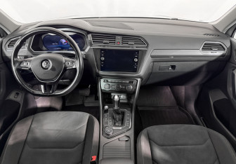 Подержанный автомобиль Volkswagen Tiguan 2017 года (13 фото)