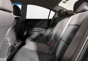 Подержанный автомобиль Mazda 3 Sedan 2008 года (12 фото)